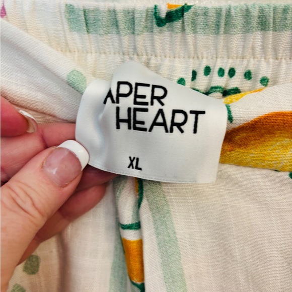 Paper Heart XL Patterned Lined Women’s White Shorts Button Closure Elastic Waist - Picture 4 of 5